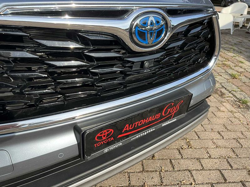 Toyota Highlander Hybrid Allrad Luxury-Line