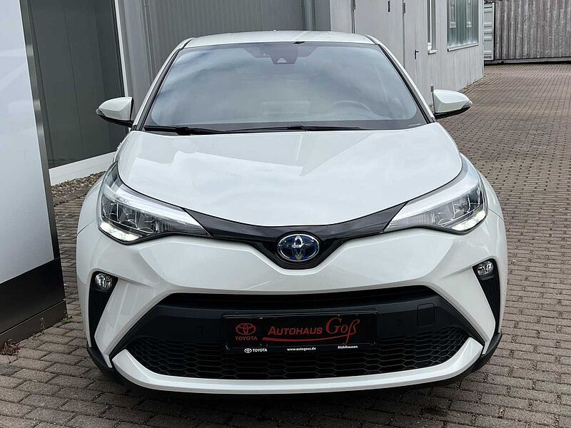 Toyota C-HR Hybrid - Team D