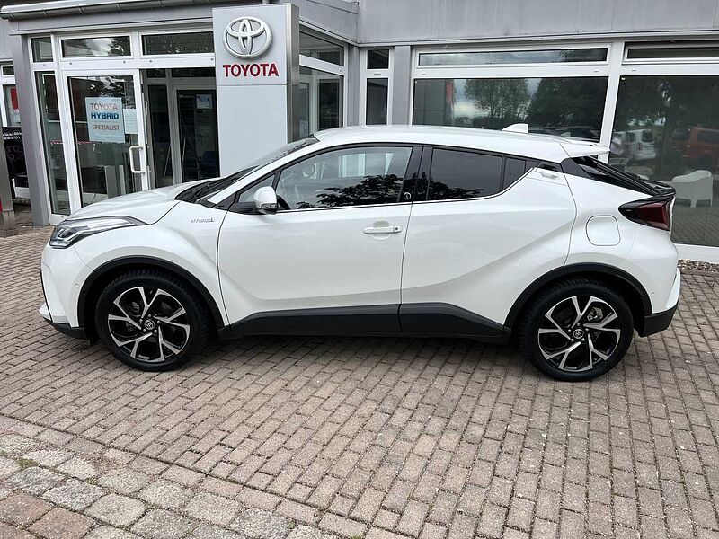 Toyota C-HR Hybrid - Team D