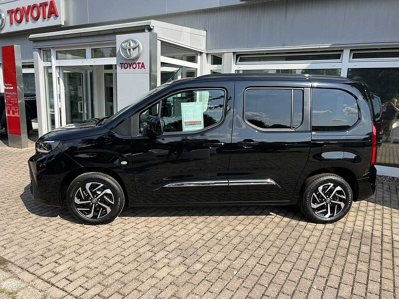 Toyota Proace City Verso 1.2 Turbo L1 Team Deutschland