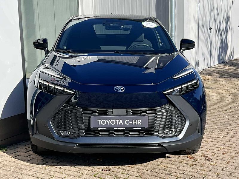 Toyota C-HR Plug-in Hybrid - Team Deutschland