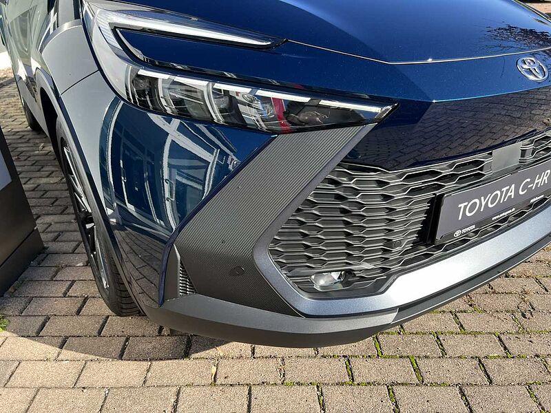 Toyota C-HR Plug-in Hybrid - Team Deutschland