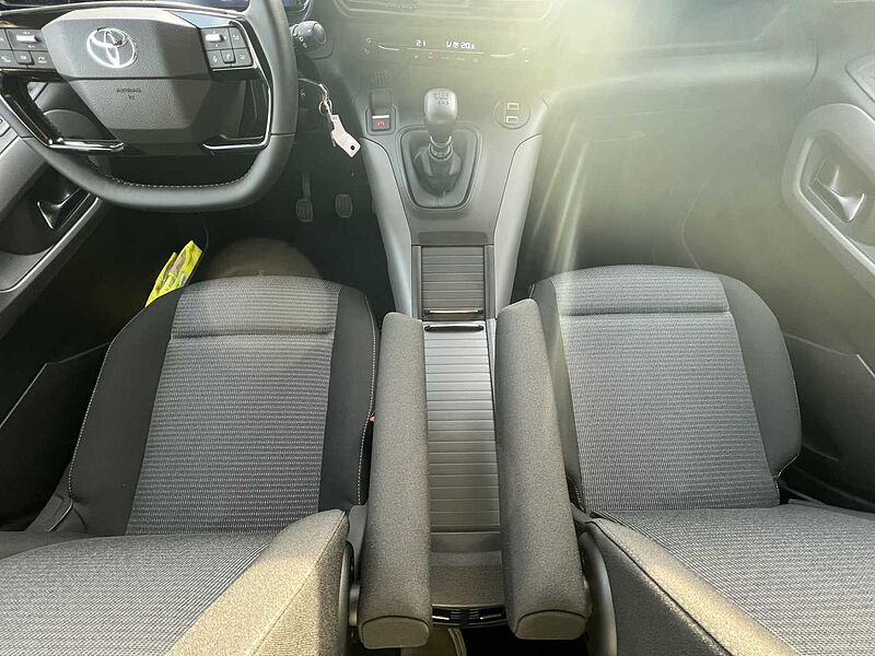 Toyota Proace City Verso 1.2 Turbo L1 Teamplayer