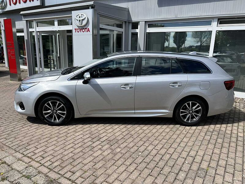 Toyota Avensis 1.8 VVT-i , Comfort , Navi