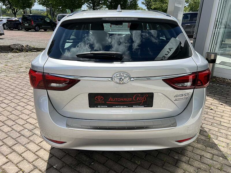 Toyota Avensis 1.8 VVT-i , Comfort , Navi