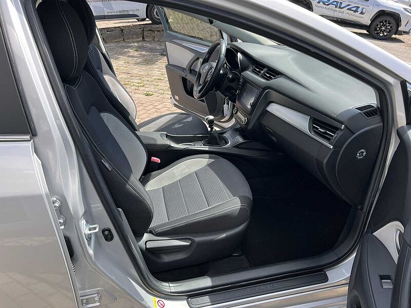 Toyota Avensis 1.8 VVT-i , Comfort , Navi