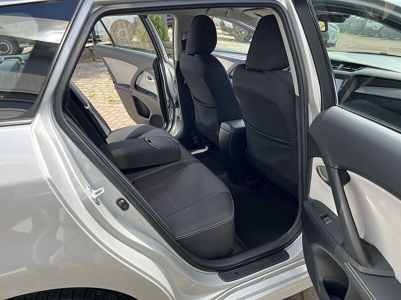 Toyota Avensis 1.8 VVT-i , Comfort , Navi