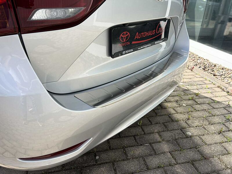 Toyota Avensis 1.8 VVT-i , Comfort , Navi