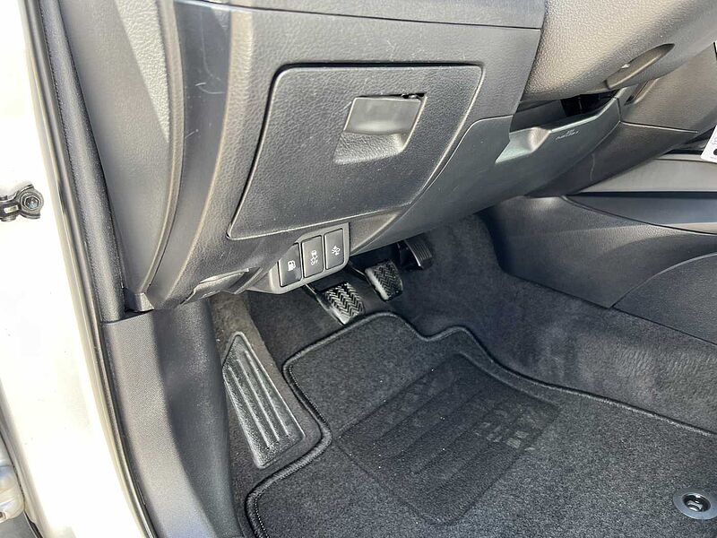 Toyota Avensis 1.8 VVT-i , Comfort , Navi