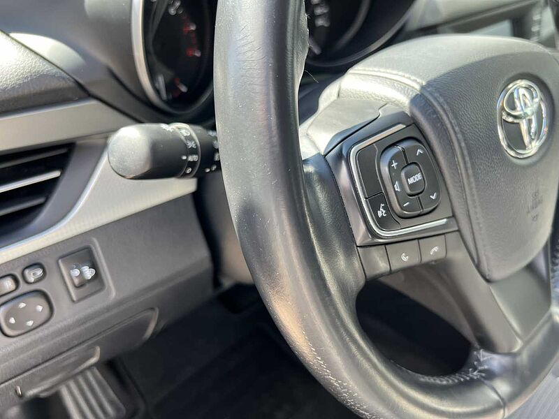 Toyota Avensis 1.8 VVT-i , Comfort , Navi