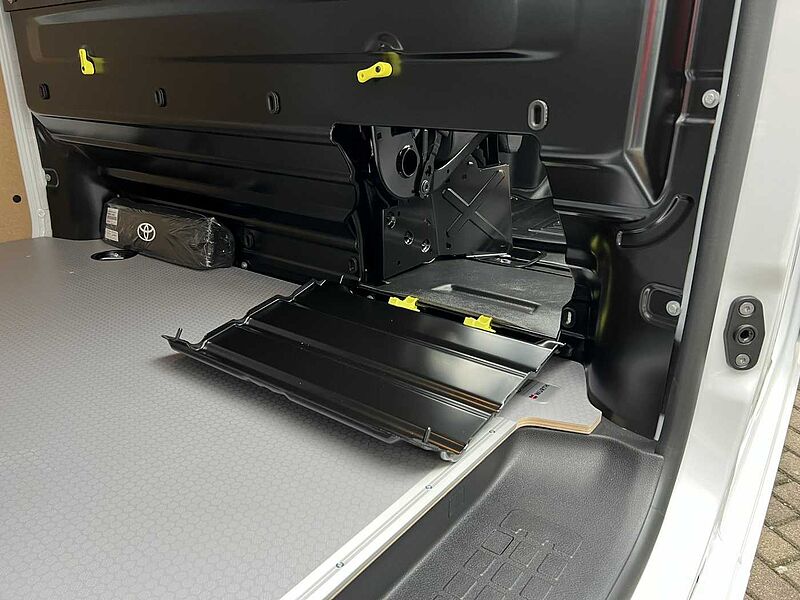 Toyota Proace 2.0l Diesel -  L1 Meister Modell