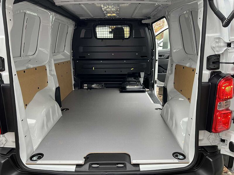 Toyota Proace 2.0l Diesel -  L1 Meister Modell