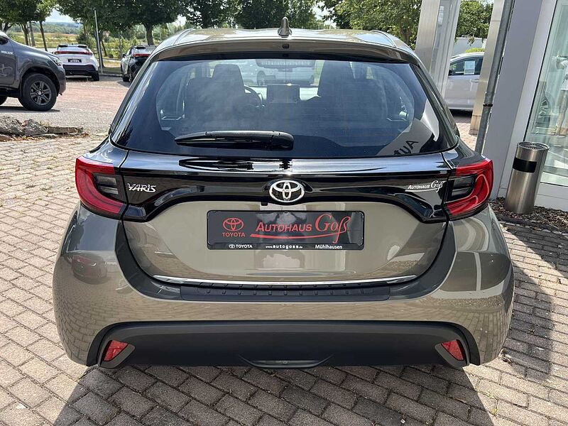 Toyota Yaris 1.5l - Club nur 18.000km