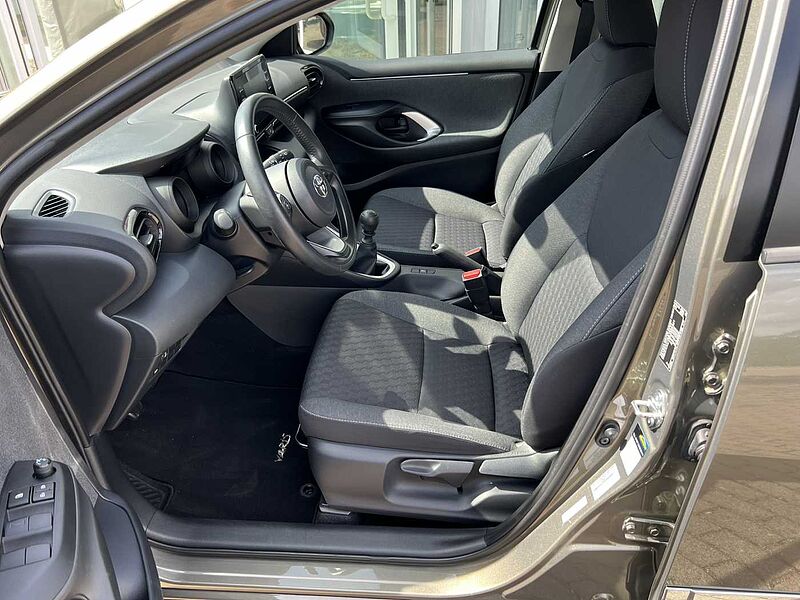 Toyota Yaris 1.5l - Club nur 18.000km