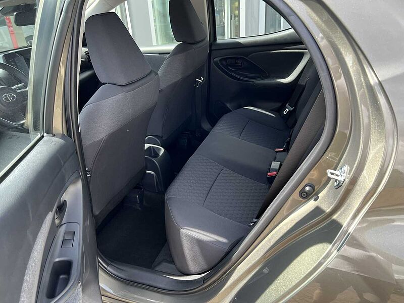 Toyota Yaris 1.5l - Club nur 18.000km