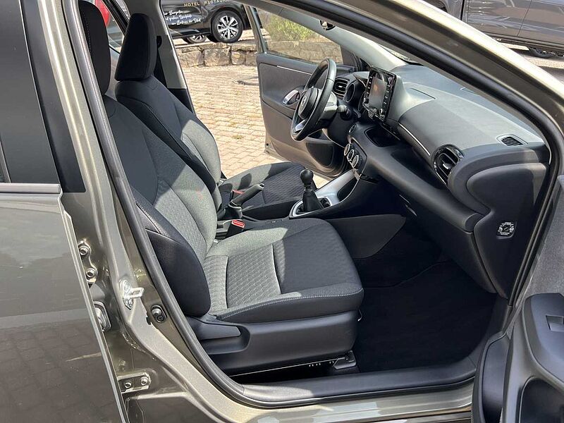 Toyota Yaris 1.5l - Club nur 18.000km
