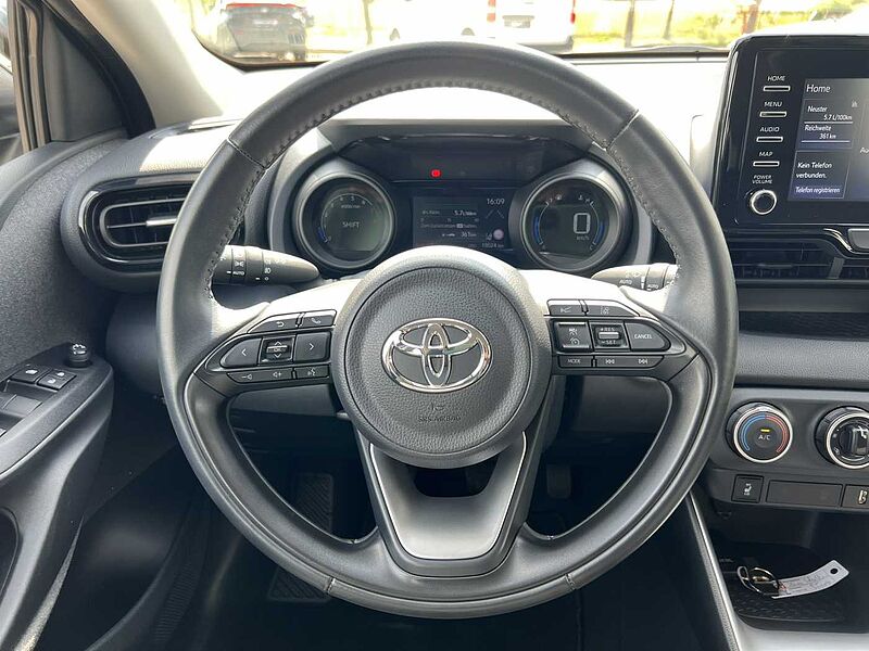 Toyota Yaris 1.5l - Club nur 18.000km