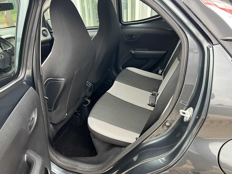 Toyota AYGO x-play touch 5-Türer