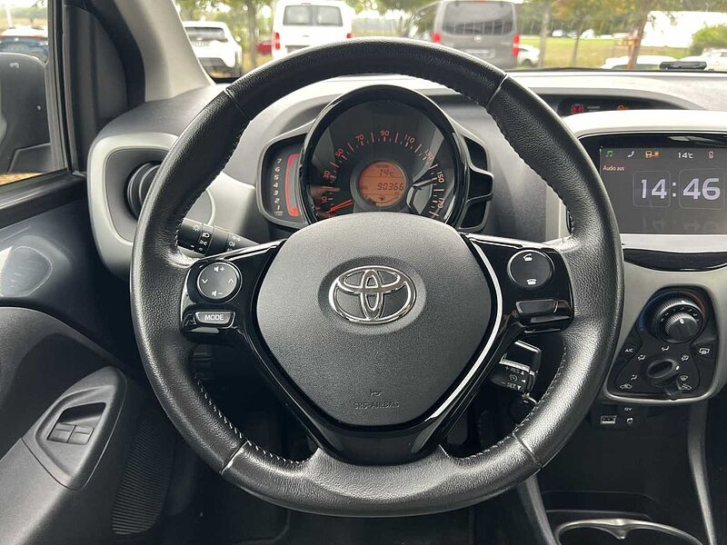 Toyota AYGO x-play touch 5-Türer