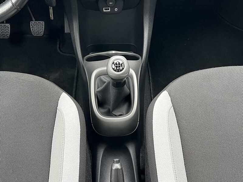 Toyota AYGO x-play touch 5-Türer