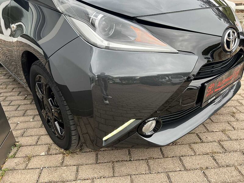 Toyota AYGO x-play touch 5-Türer