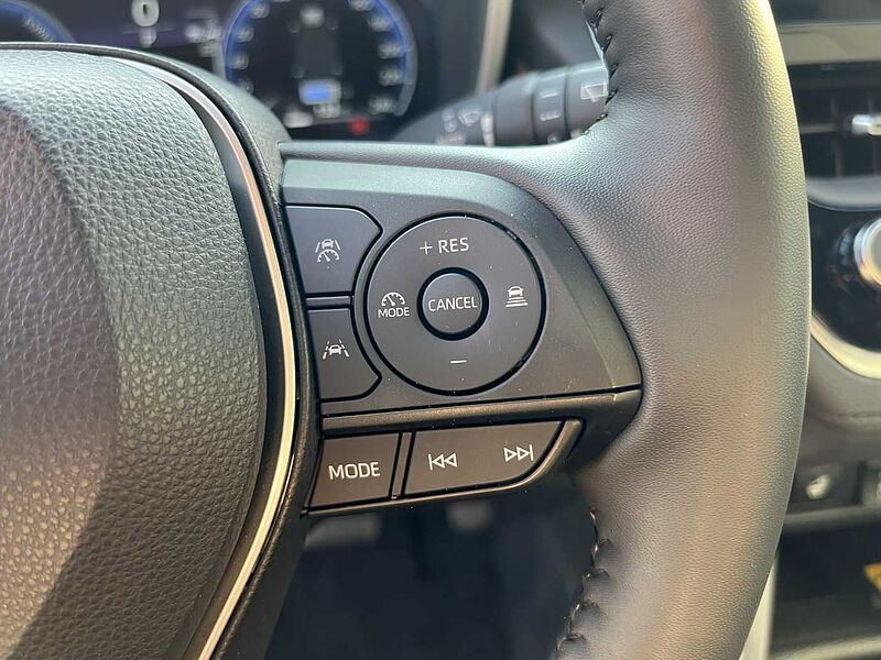 Toyota Corolla Cross Teamplayer mit elektr. Heckklappe