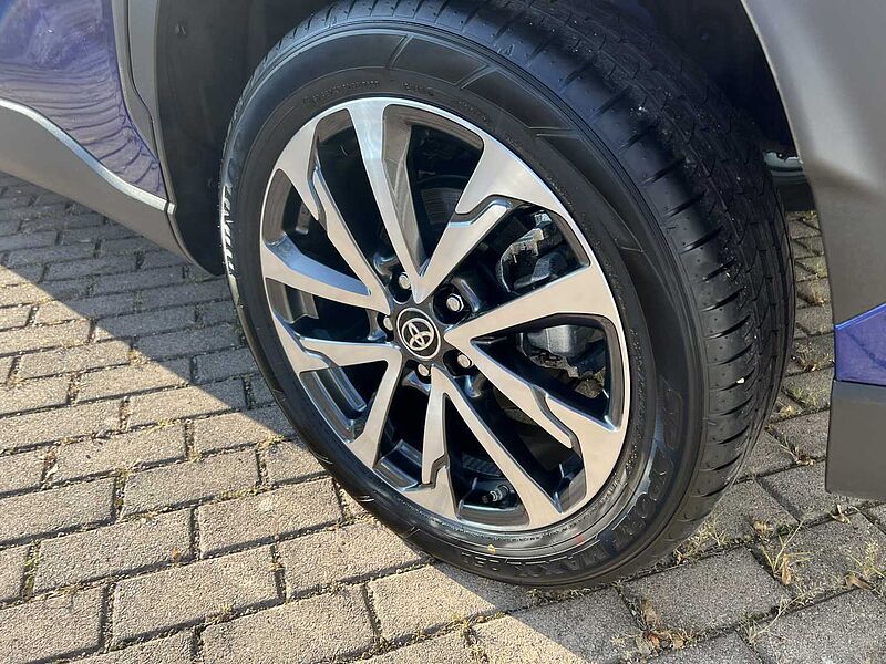 Toyota Corolla Cross Teamplayer mit elektr. Heckklappe