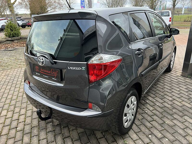 Toyota Verso-S Automatik - Club - Panoramadach und AHK