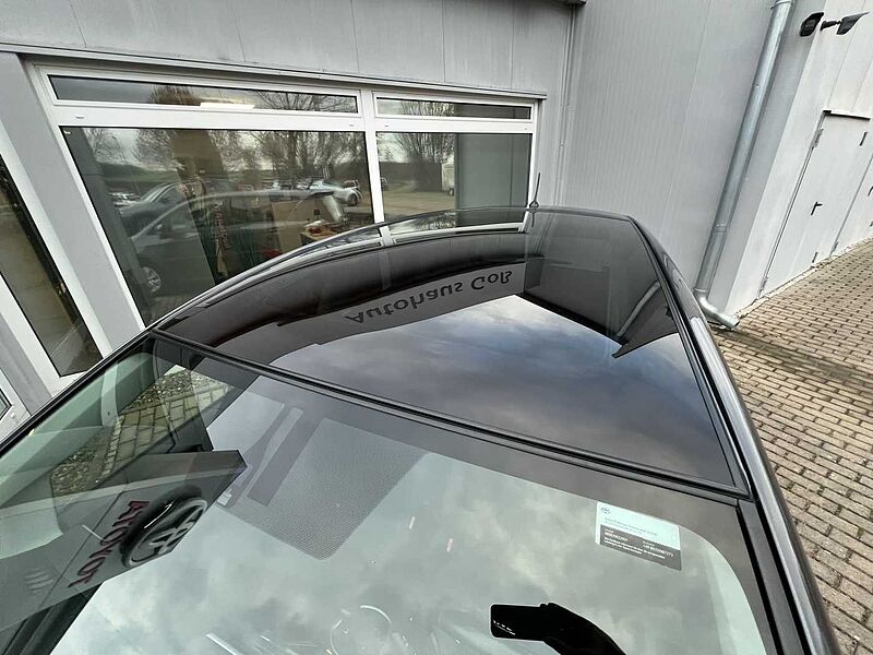 Toyota Verso-S Automatik - Club - Panoramadach und AHK