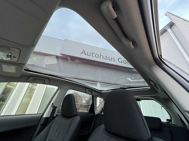 Toyota Verso-S Automatik - Club - Panoramadach und AHK