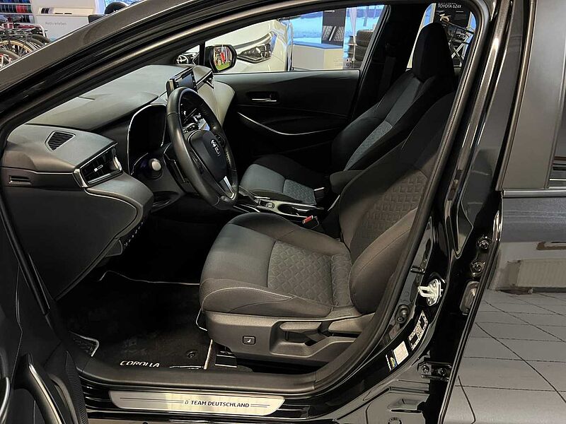 Toyota Corolla Touring Sports Team D AHK