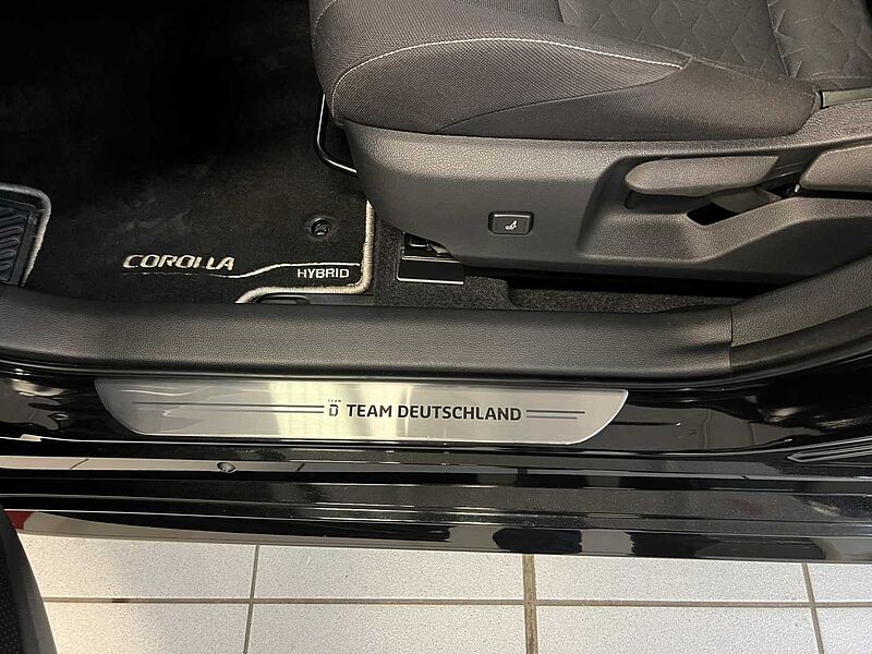 Toyota Corolla Touring Sports Team D AHK