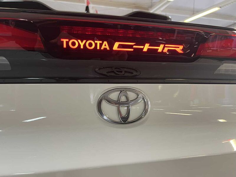 Toyota C-HR Plug - in Hybrid Teamplayer