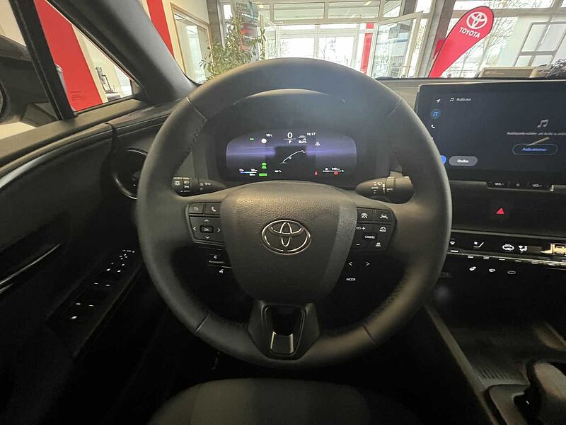 Toyota C-HR Plug - in Hybrid Teamplayer