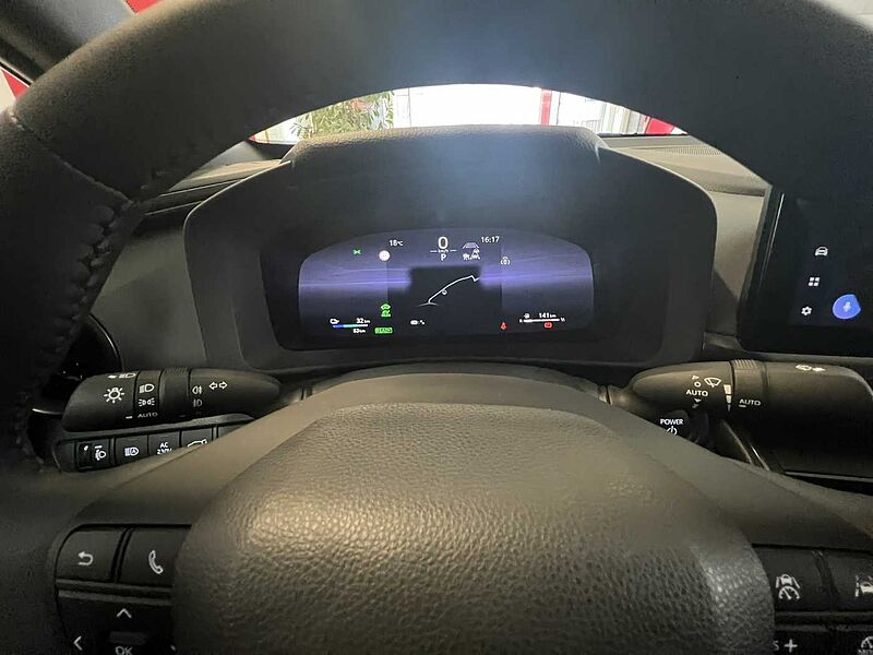 Toyota C-HR Plug - in Hybrid Teamplayer