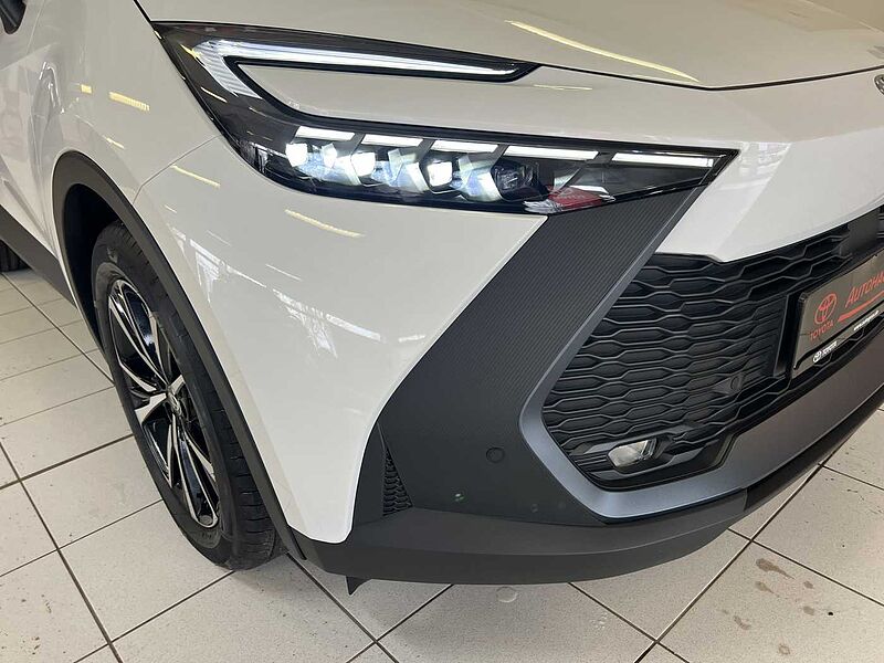 Toyota C-HR Plug - in Hybrid Teamplayer