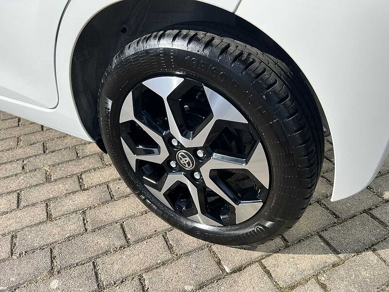 Toyota AYGO X Automatik Team Deutschland