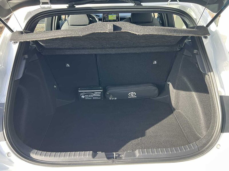 Toyota Corolla 5-T&uuml;rer Business Hybrid Navi