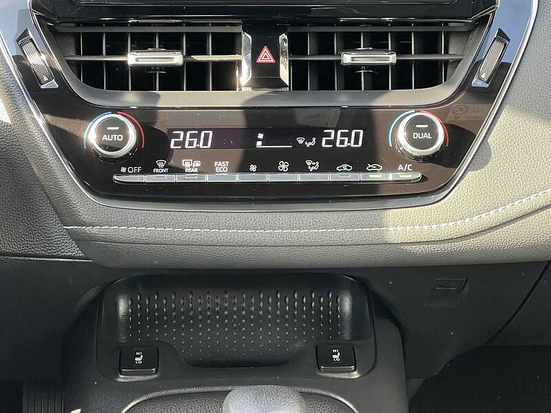 Toyota Corolla 5-T&uuml;rer Business Hybrid Navi