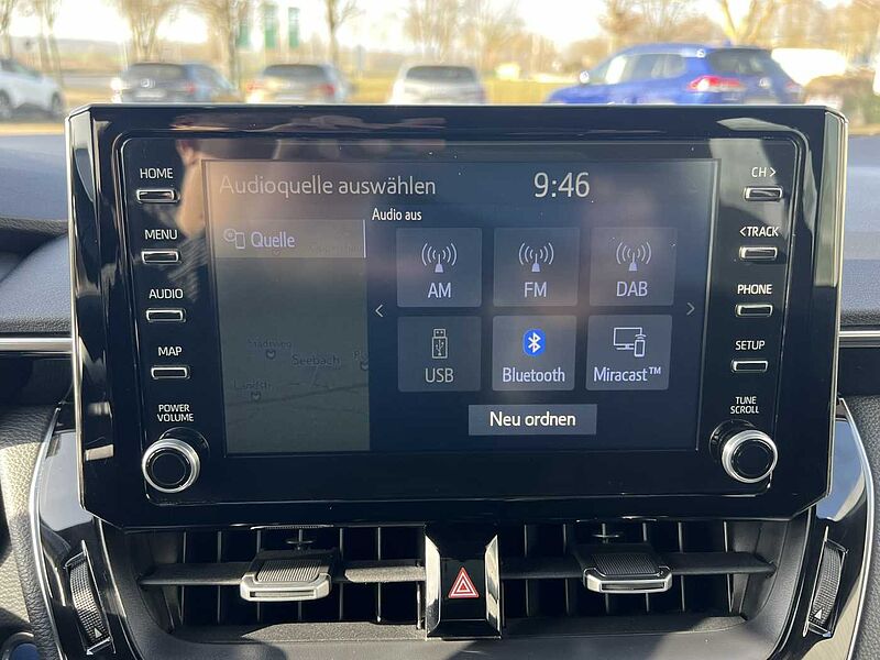 Toyota Corolla 5-T&uuml;rer Business Hybrid Navi