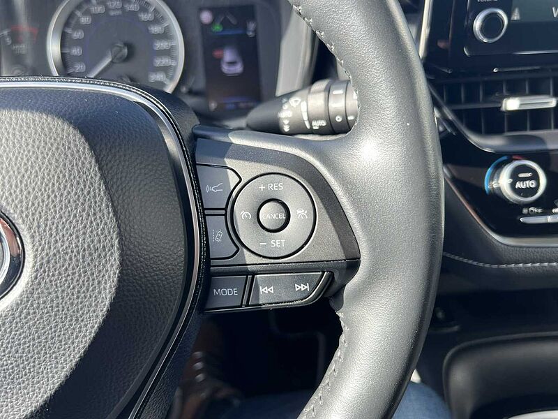 Toyota Corolla 5-T&uuml;rer Business Hybrid Navi