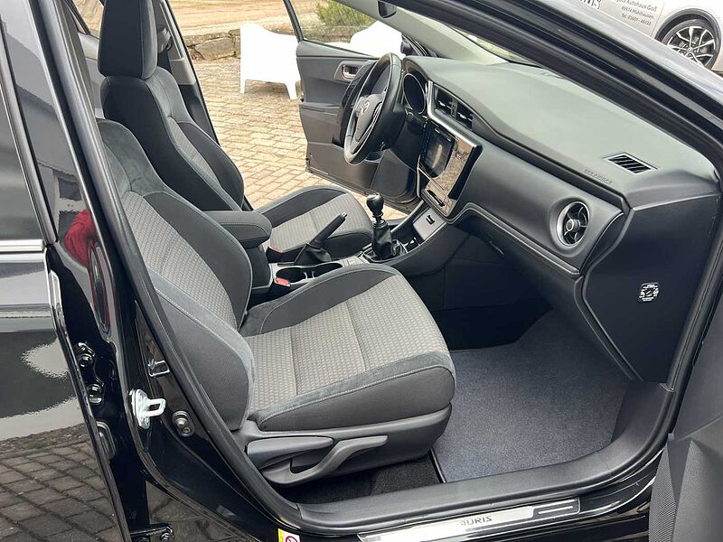 Toyota Auris Auris Touring Sports Team D