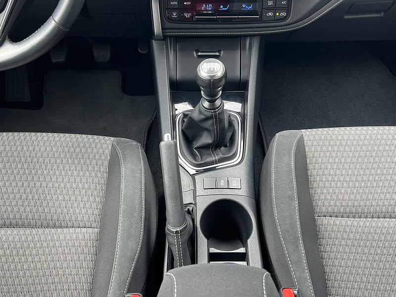 Toyota Auris Auris Touring Sports Team D