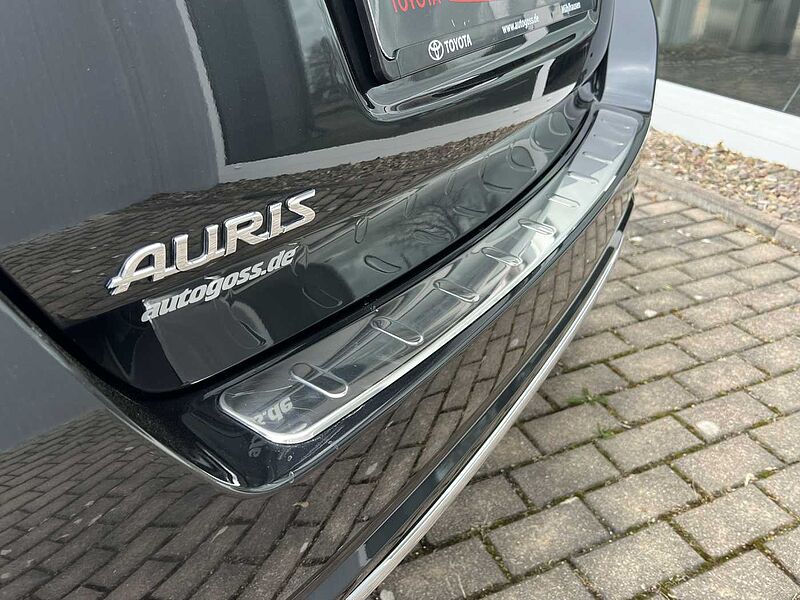 Toyota Auris Auris Touring Sports Team D