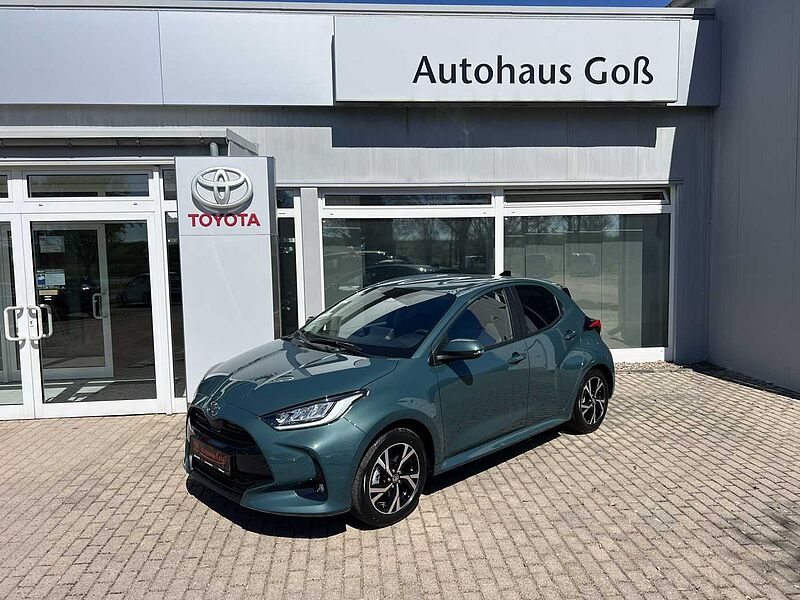 Toyota Yaris Hybrid Teamplayer