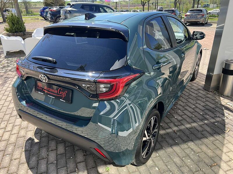 Toyota Yaris Hybrid Teamplayer