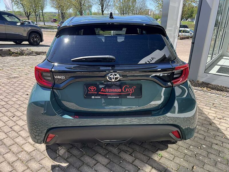 Toyota Yaris Hybrid Teamplayer