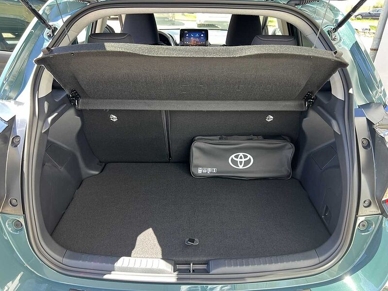 Toyota Yaris Hybrid Teamplayer