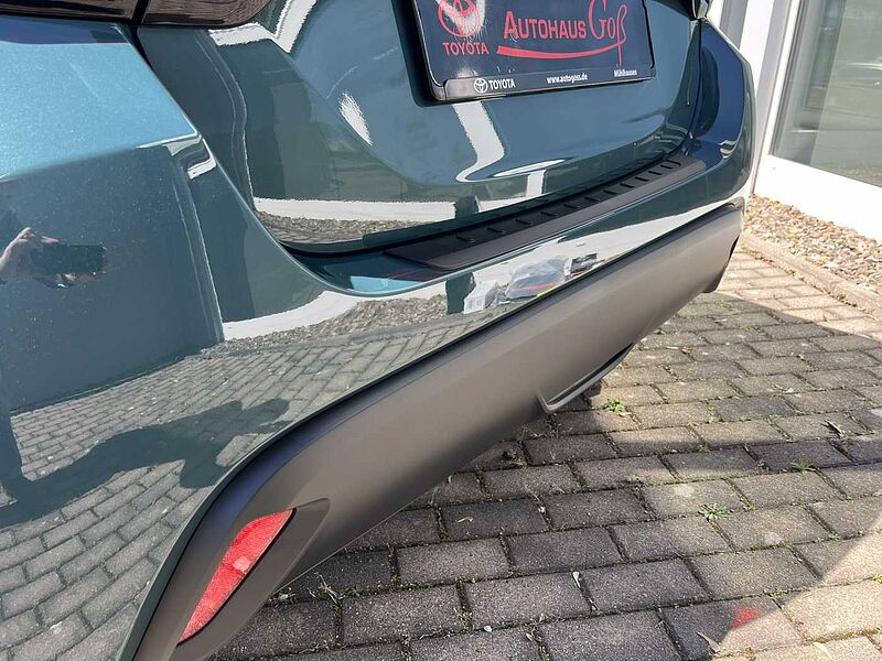 Toyota Yaris Hybrid Teamplayer
