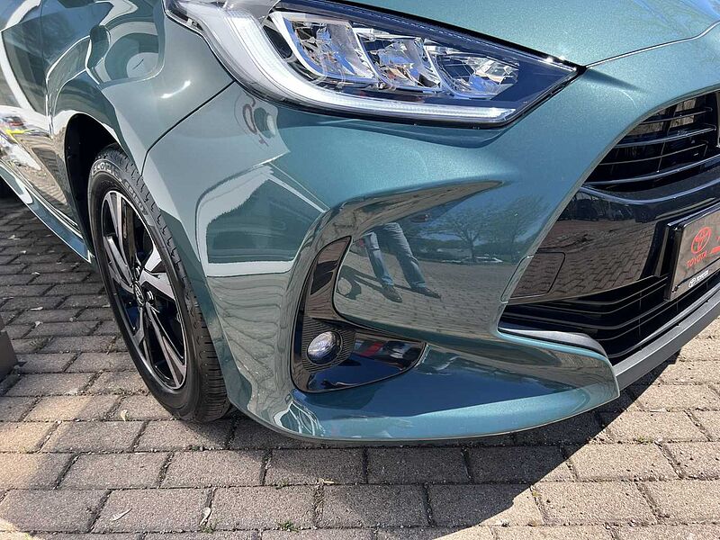 Toyota Yaris Hybrid Teamplayer